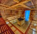 Das Aufguss-Ritual in der Sauna in den Trentino-Südtiroler Dolomiten